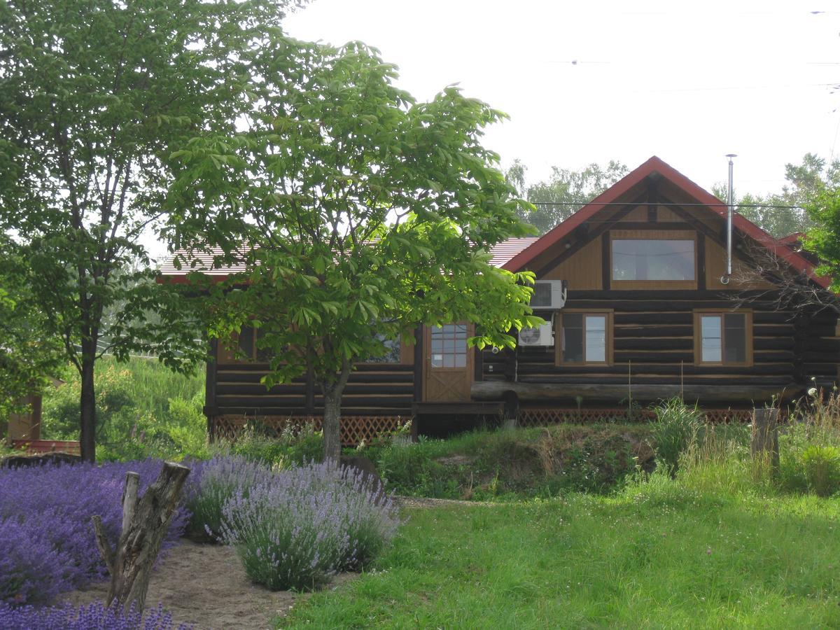 Log Cottage Himawari Nakafurano Exterior photo